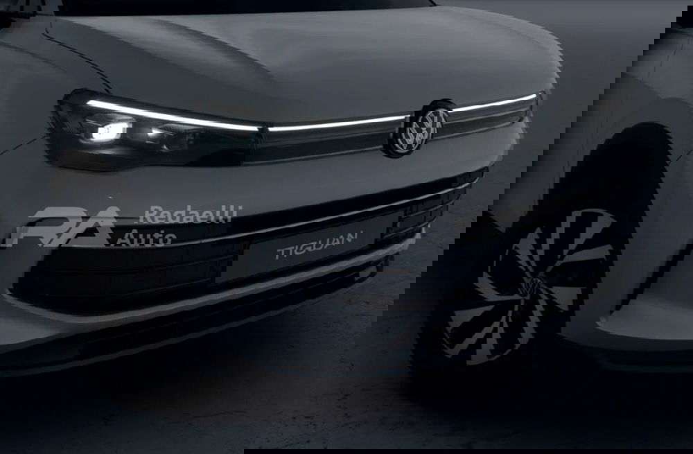 Volkswagen Tiguan nuova a Lecco (4)