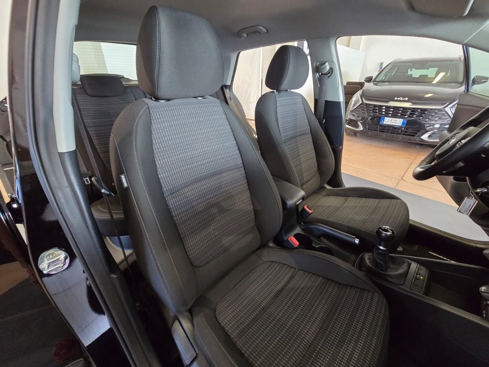 Kia Stonic usata a Rimini (20)