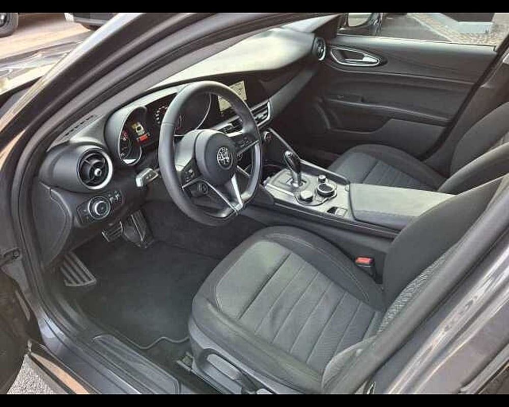 Alfa Romeo Giulia usata a Venezia (10)