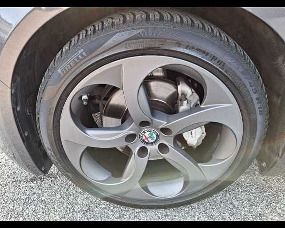 Alfa Romeo Giulia usata a Venezia (19)