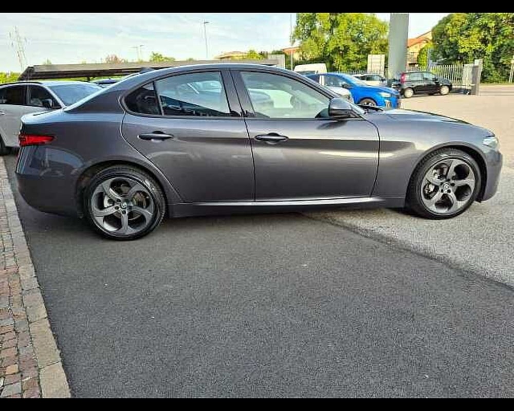 Alfa Romeo Giulia usata a Venezia (2)