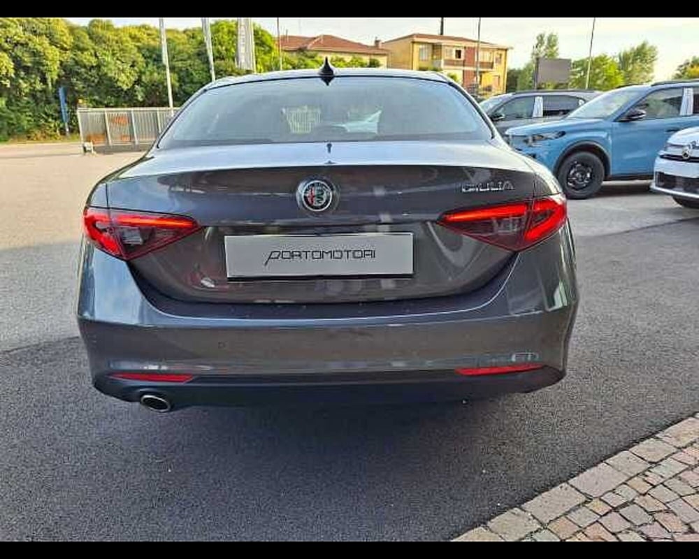 Alfa Romeo Giulia usata a Venezia (3)