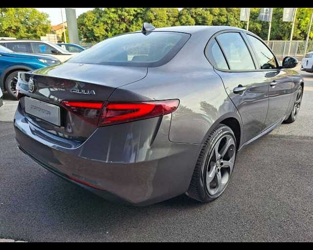 Alfa Romeo Giulia usata a Venezia (5)