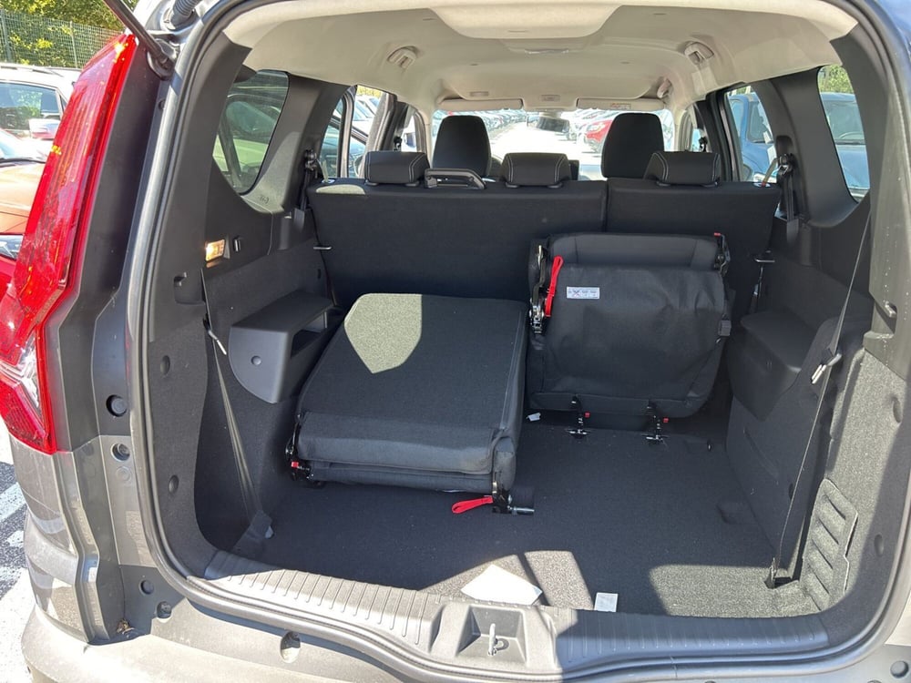 Dacia Jogger nuova a Latina (10)