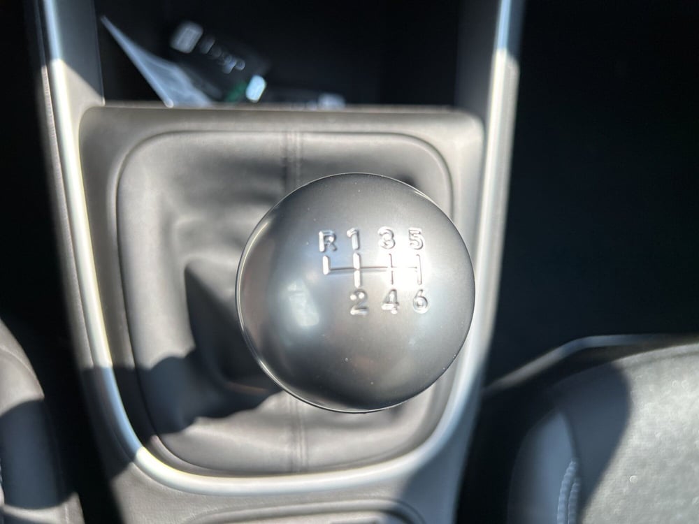 Jeep Avenger nuova a Roma (19)