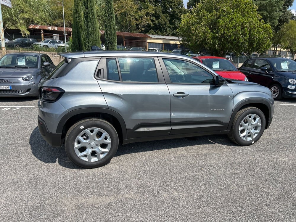 Jeep Avenger nuova a Roma (6)