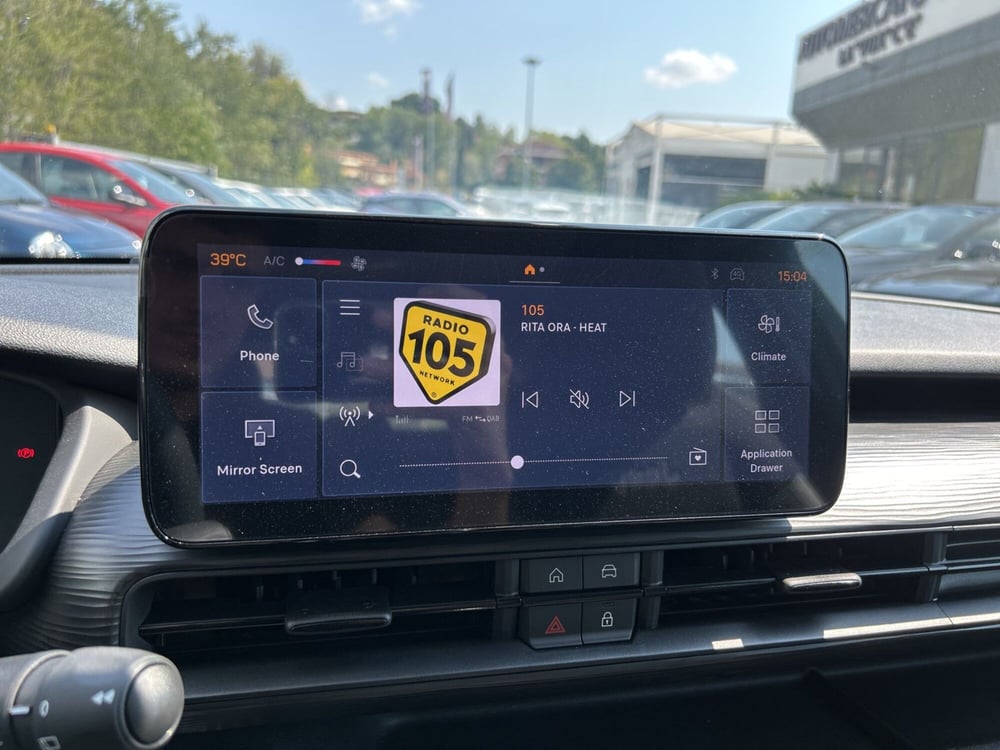 Jeep Avenger nuova a Roma (16)