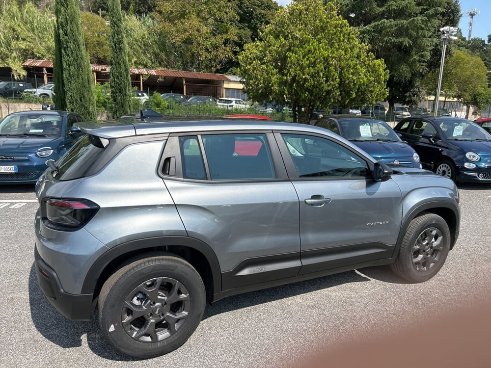 Jeep Avenger nuova a Roma (6)