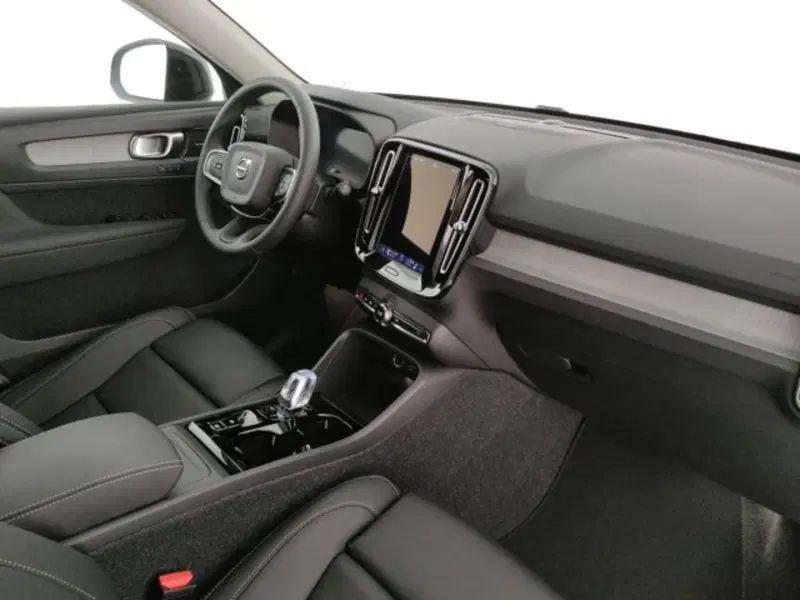 Volvo XC40 nuova a Modena (11)