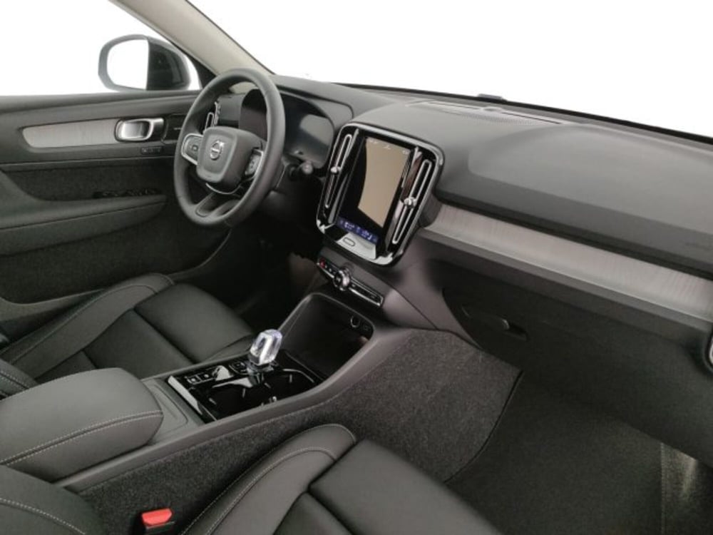 Volvo XC40 nuova a Modena (11)