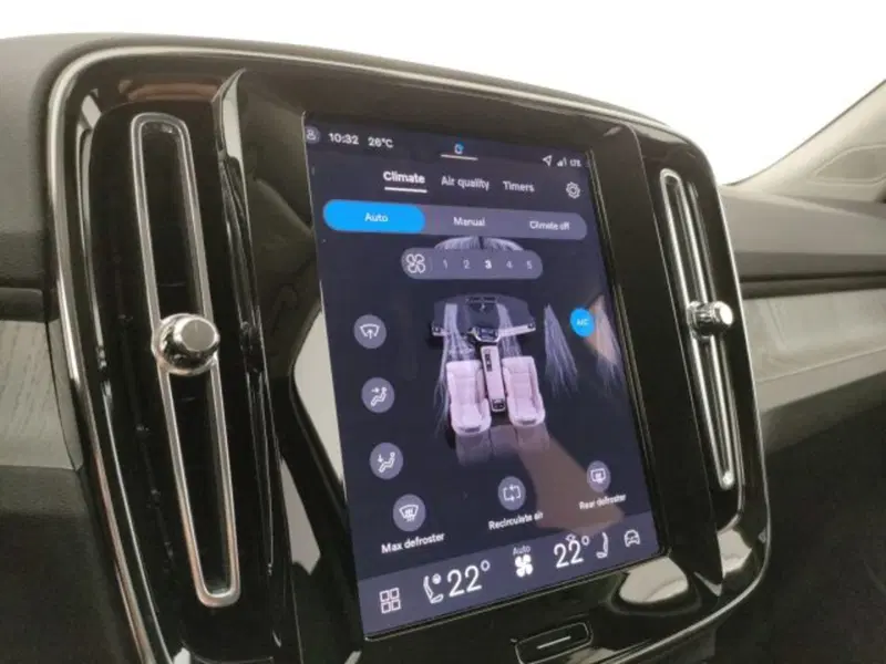 Volvo XC40 nuova a Modena (14)
