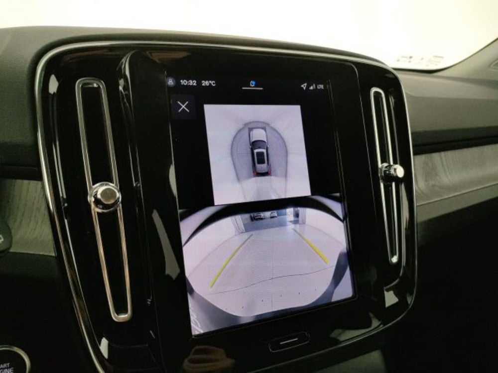 Volvo XC40 nuova a Modena (15)