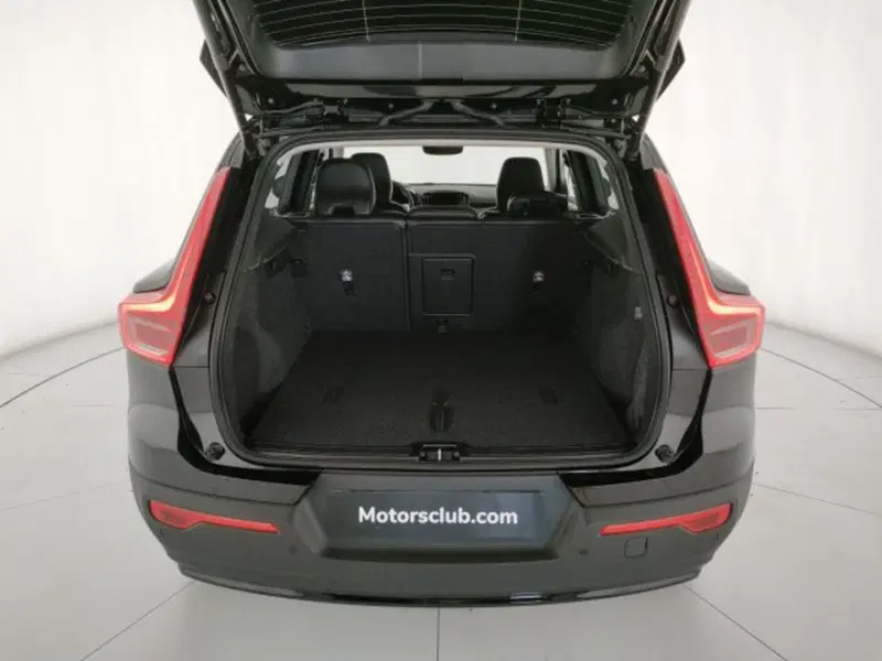 Volvo XC40 nuova a Modena (16)