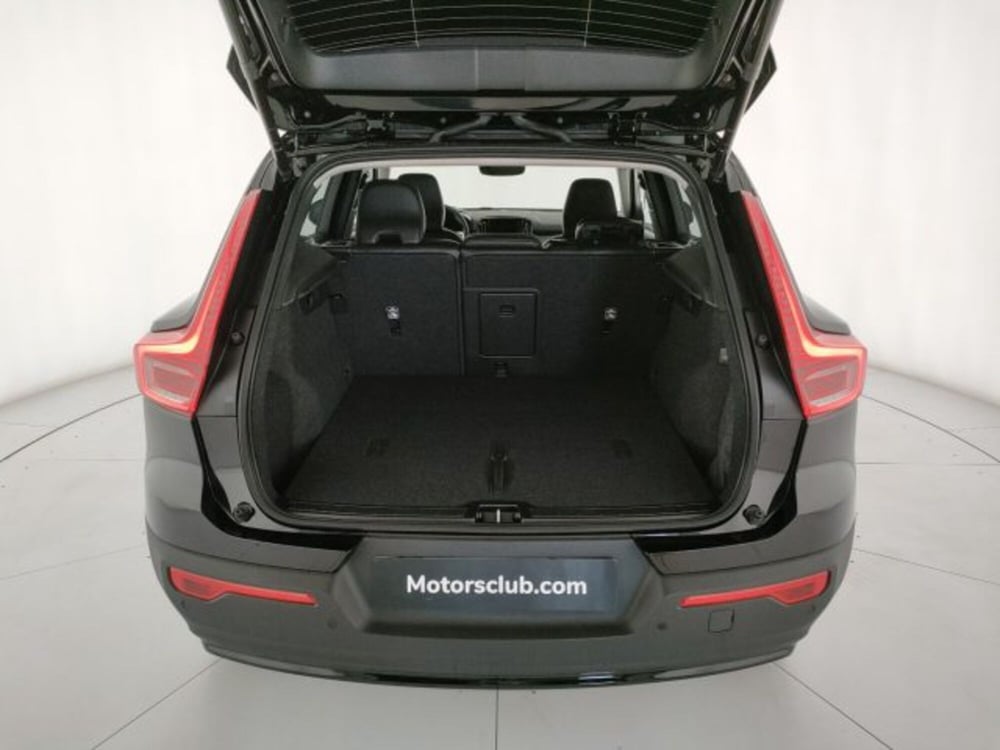 Volvo XC40 nuova a Modena (16)