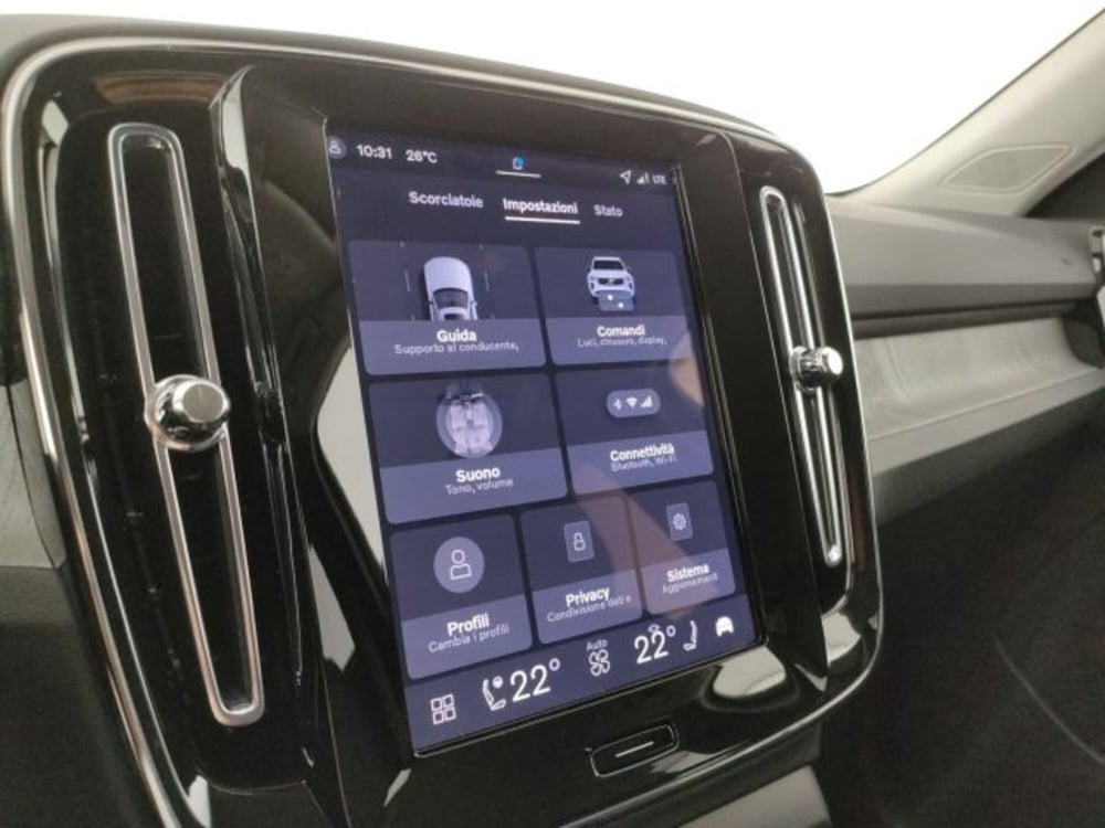 Volvo XC40 nuova a Modena (17)