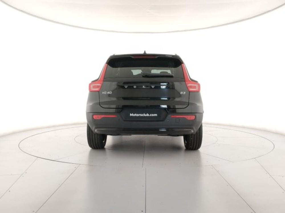 Volvo XC40 nuova a Modena (4)