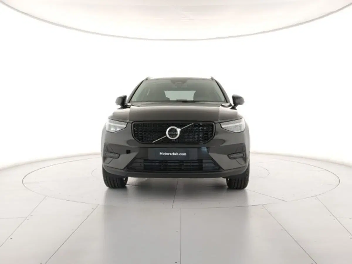 Volvo XC40 nuova a Modena (7)