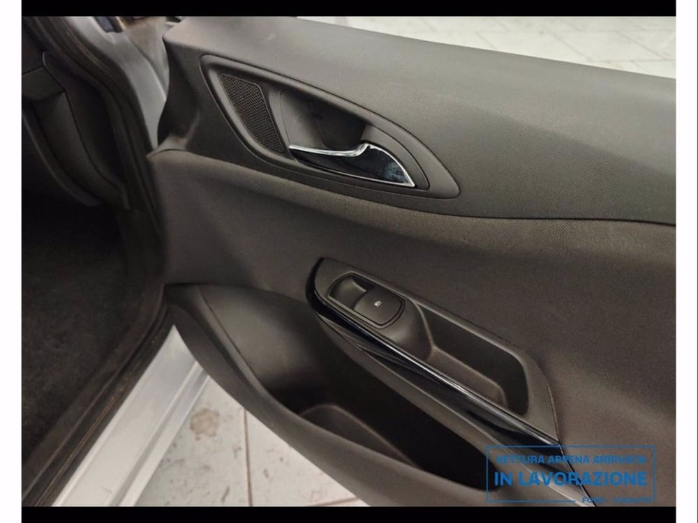 Opel Corsa usata a Catania (13)