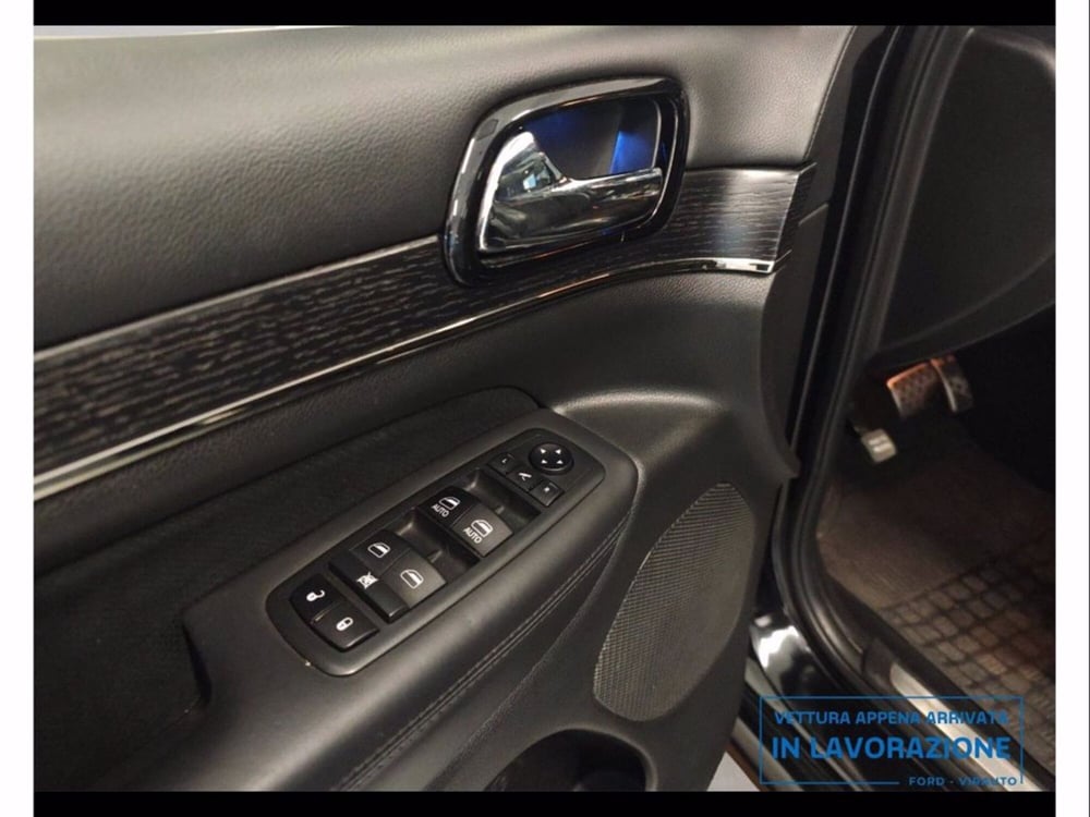 Jeep Grand Cherokee usata a Catania (10)