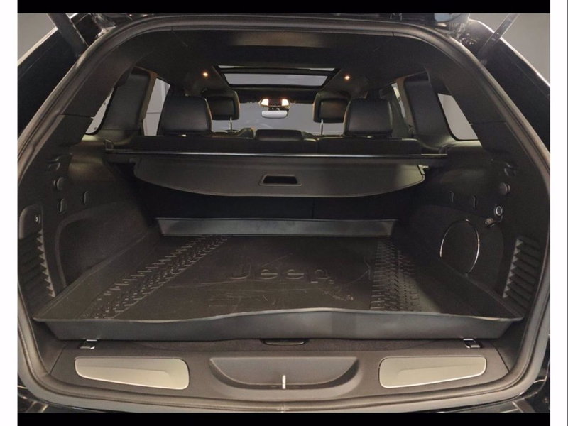 Jeep Grand Cherokee usata a Catania (12)