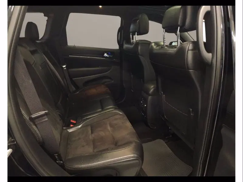 Jeep Grand Cherokee usata a Catania (13)