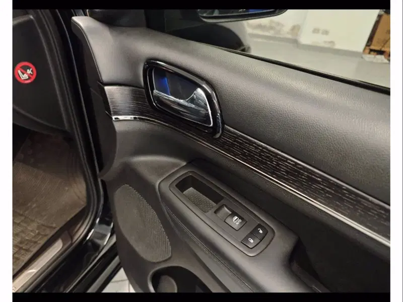 Jeep Grand Cherokee usata a Catania (14)