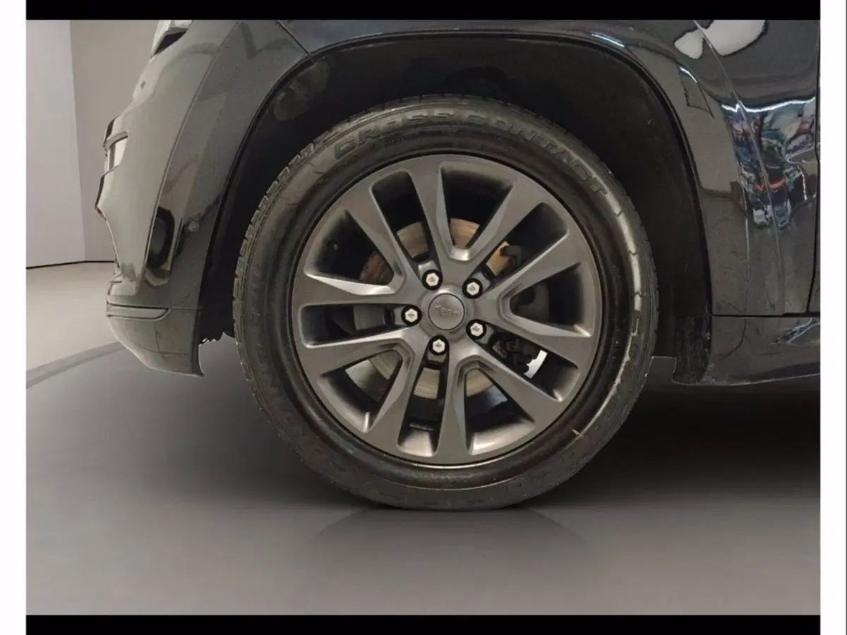Jeep Grand Cherokee usata a Catania (19)