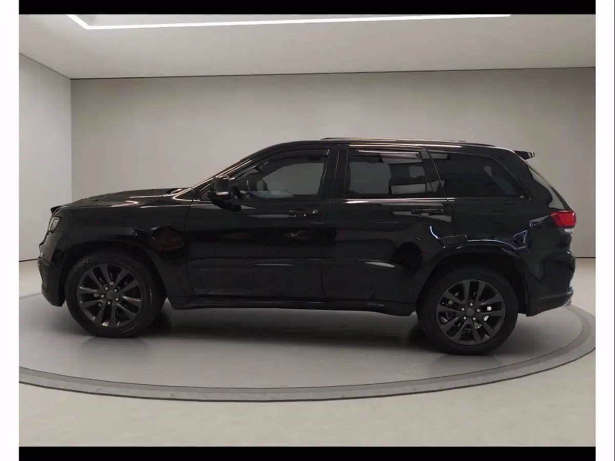 Jeep Grand Cherokee usata a Catania (3)