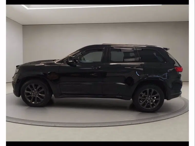 Jeep Grand Cherokee usata a Catania (3)