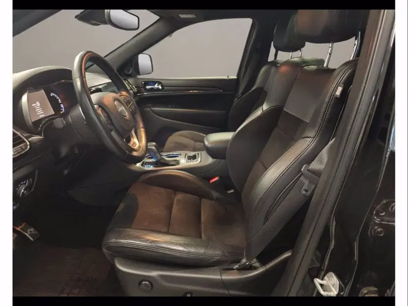 Jeep Grand Cherokee usata a Catania (9)
