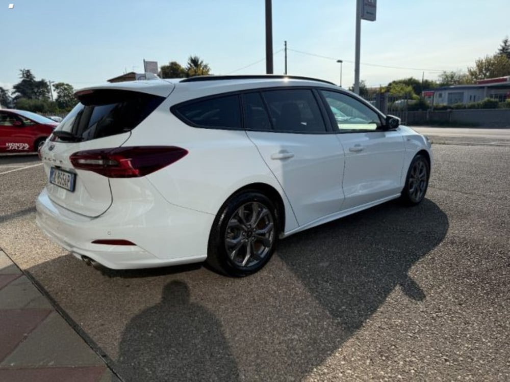 Ford Focus Station Wagon usata a Lucca (4)
