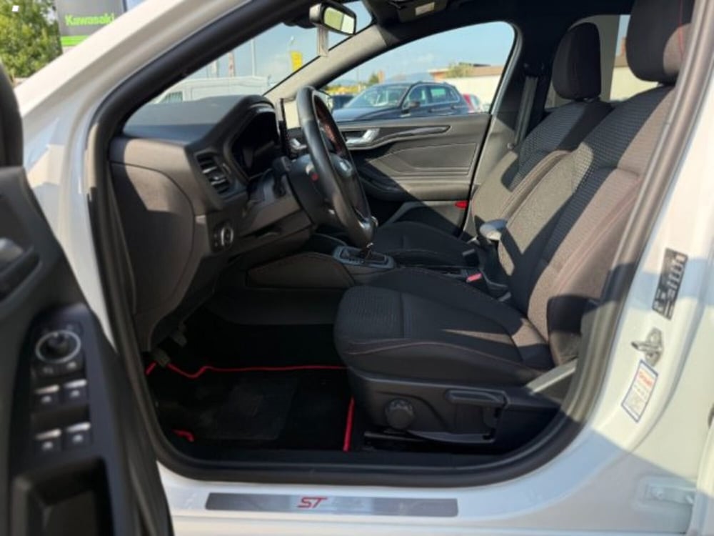 Ford Focus Station Wagon usata a Lucca (7)