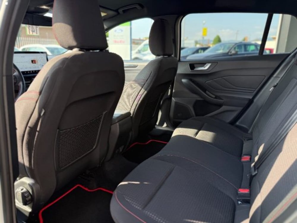 Ford Focus Station Wagon usata a Lucca (8)