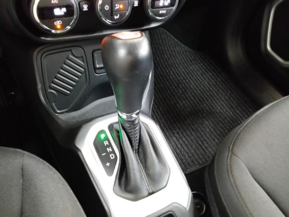Jeep Renegade usata a Como (18)