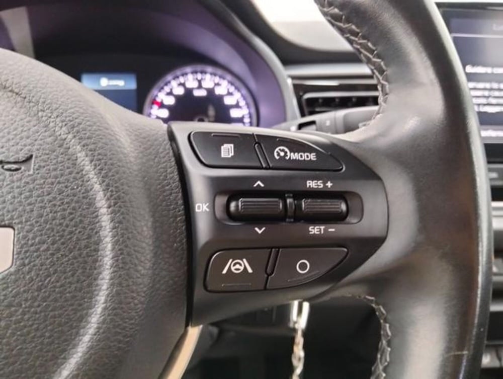 Kia Rio usata a Como (11)