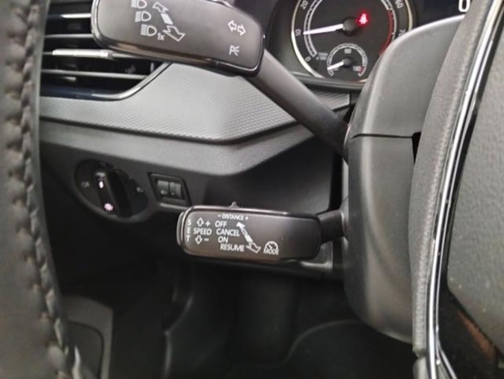Skoda Kamiq usata a Como (11)