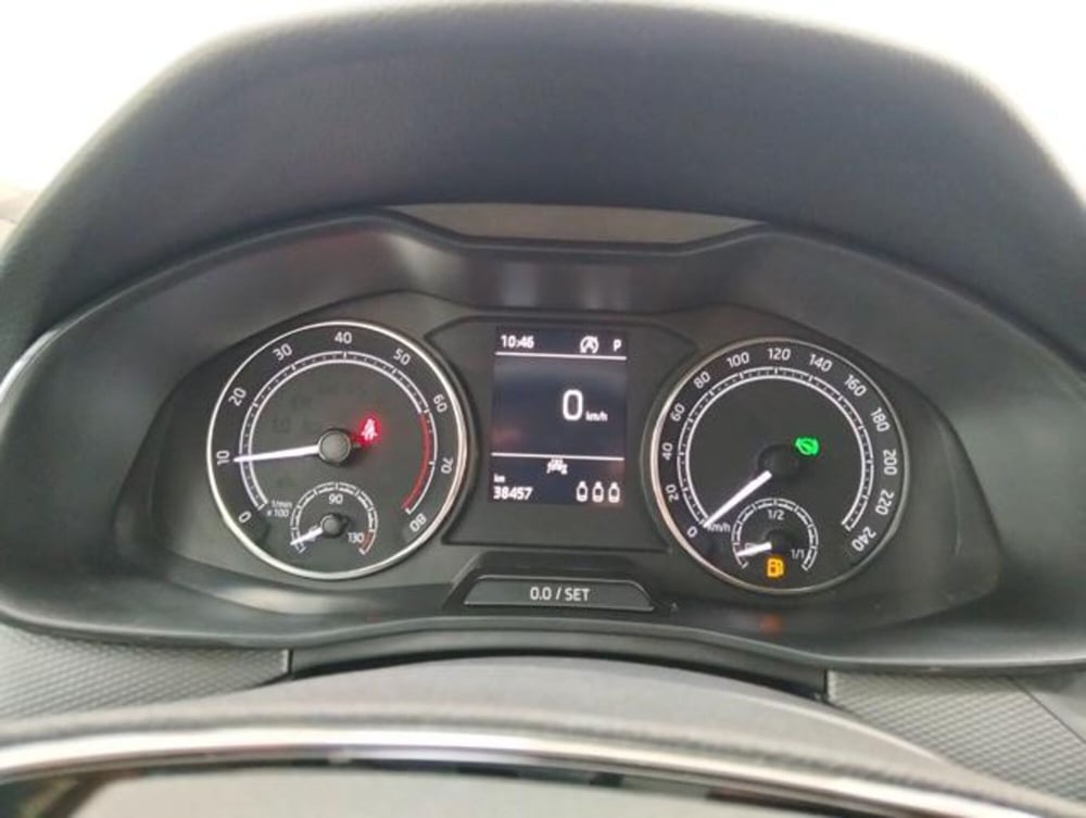 Skoda Kamiq usata a Como (12)