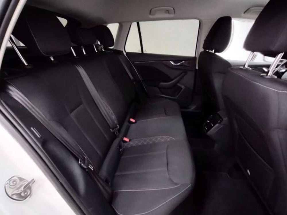 Skoda Kamiq usata a Como (5)