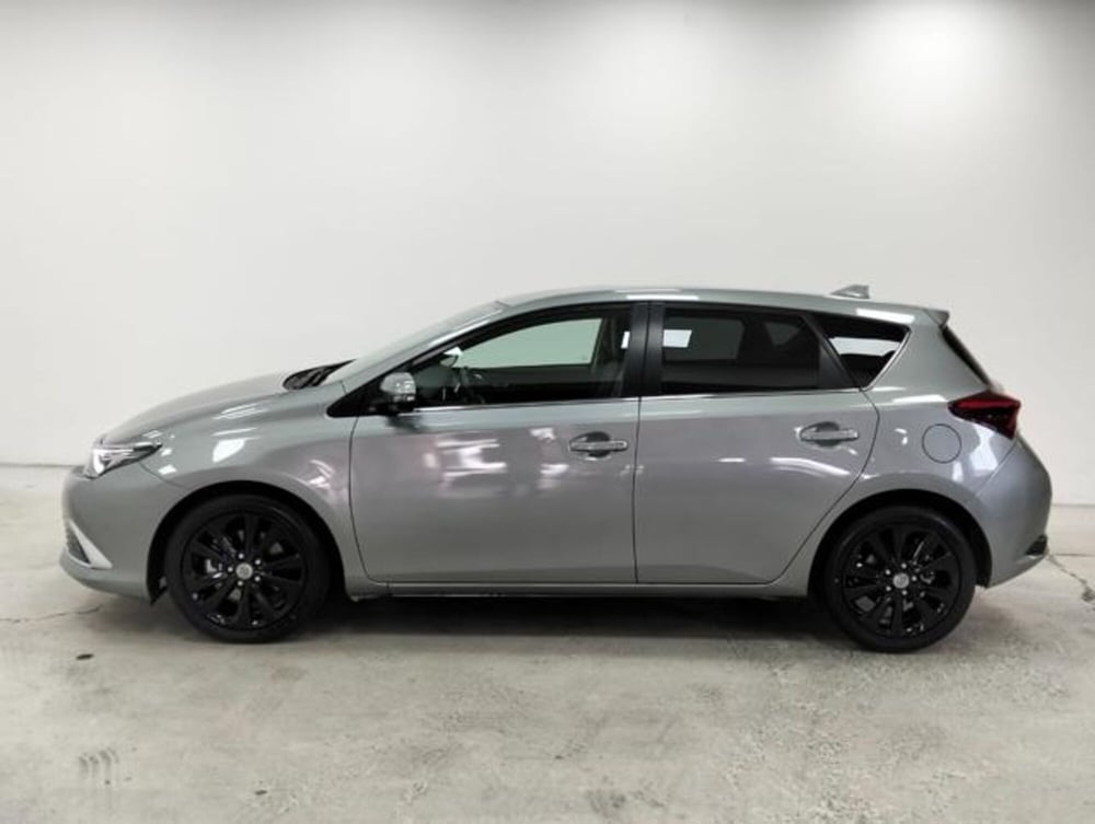 Toyota Auris usata a Como (8)