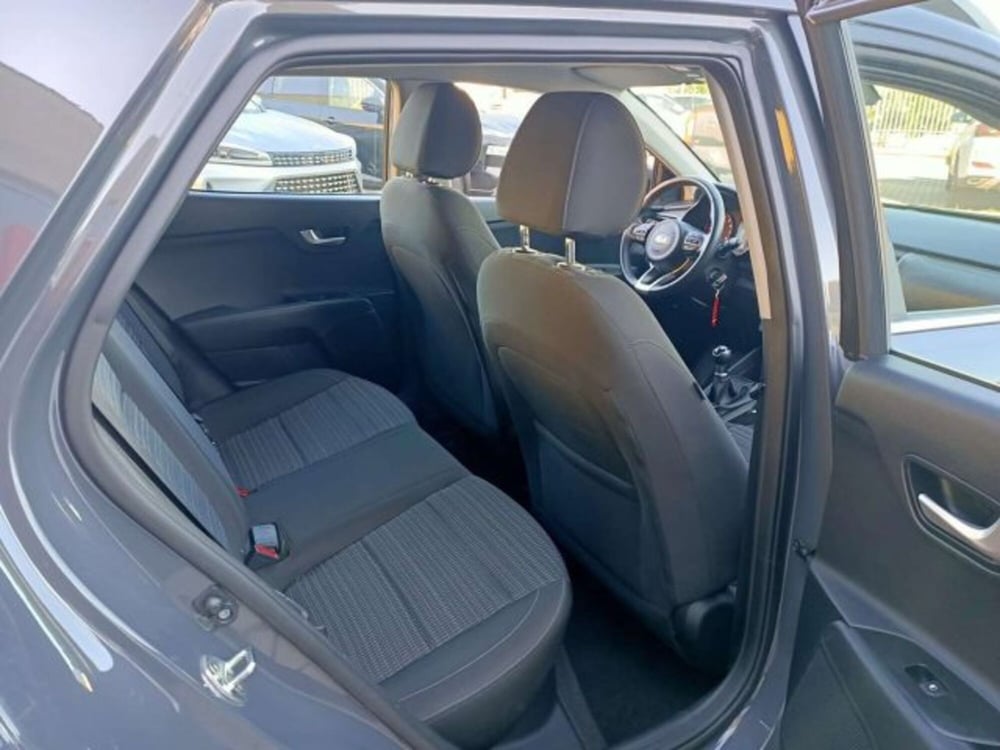 Kia Stonic usata a Firenze (9)