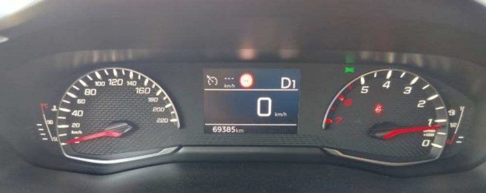Peugeot 2008 usata a Oristano (10)