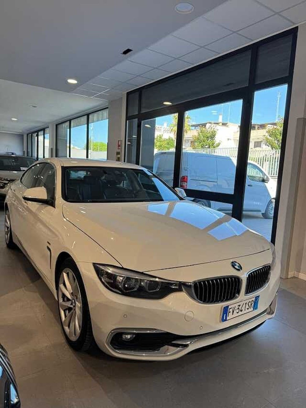 BMW Serie 4 Gran Coupé usata a Lecce (10)