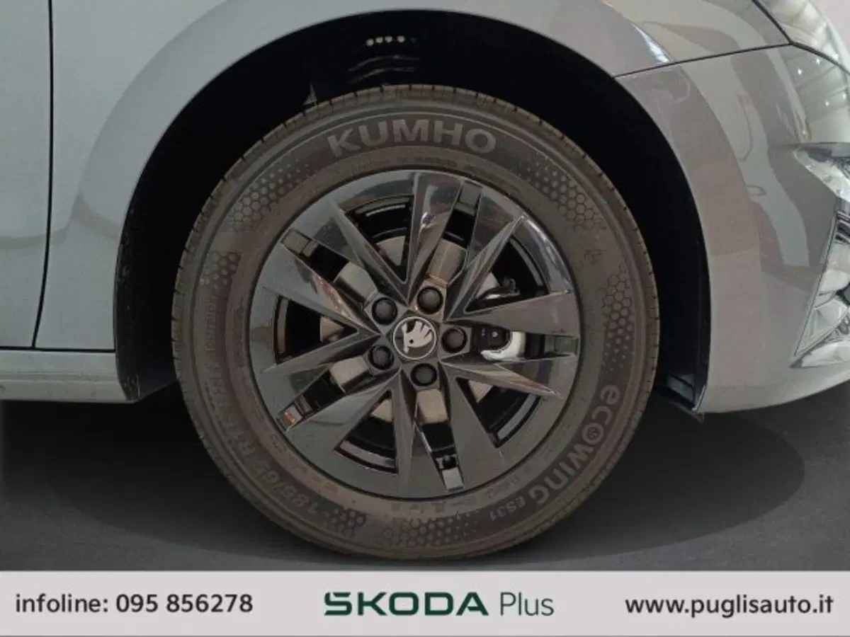 Skoda Fabia nuova a Catania (14)