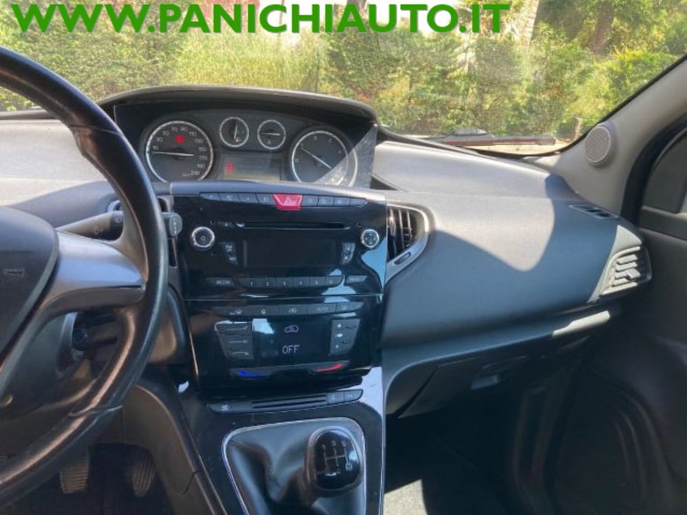 Lancia Ypsilon usata a Arezzo (13)
