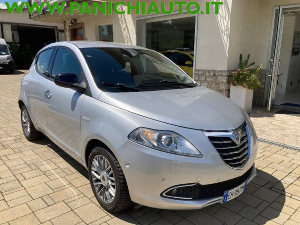Lancia Ypsilon usata a Arezzo (4)