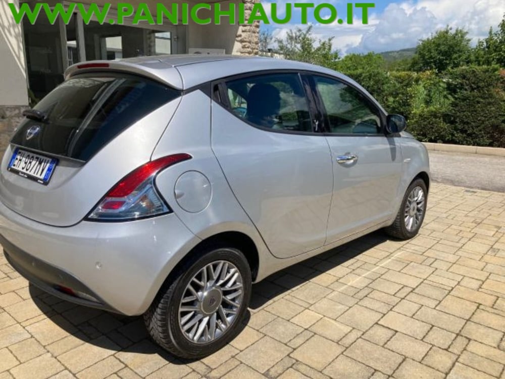 Lancia Ypsilon usata a Arezzo (5)