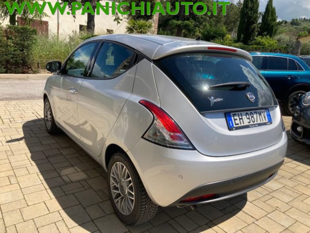Lancia Ypsilon usata a Arezzo (7)