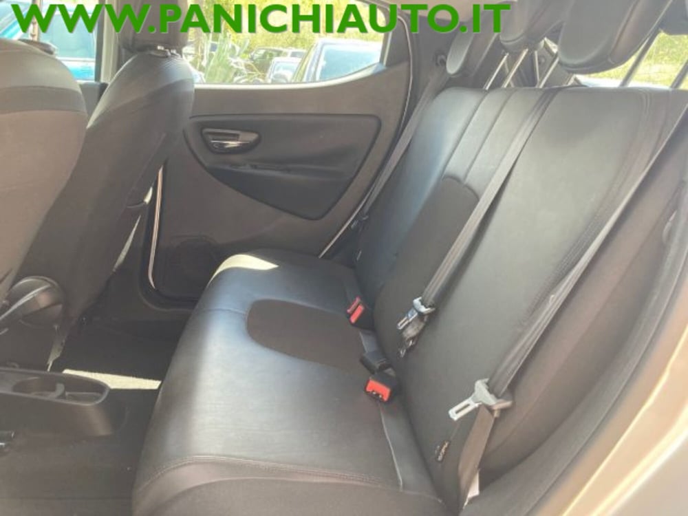 Lancia Ypsilon usata a Arezzo (9)