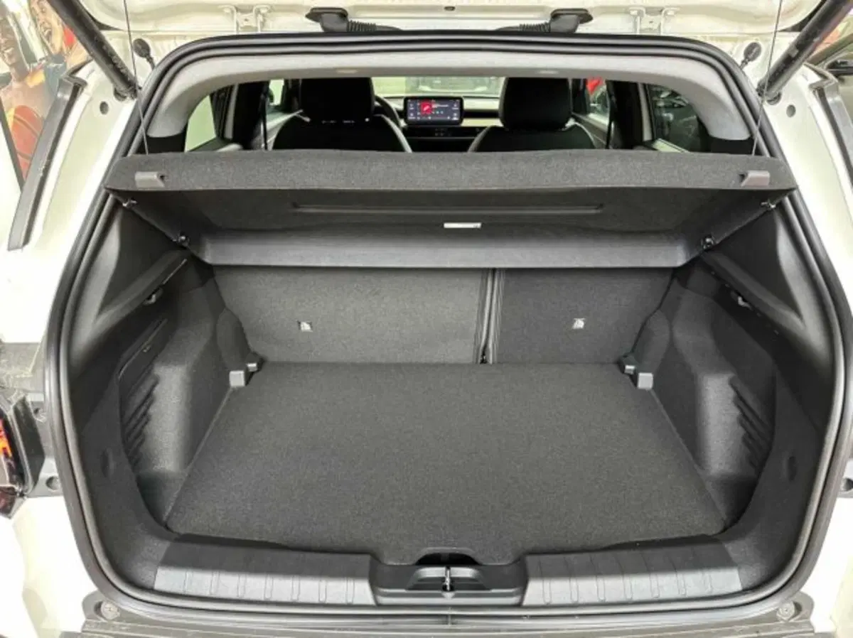 Jeep Avenger nuova a Sondrio (15)