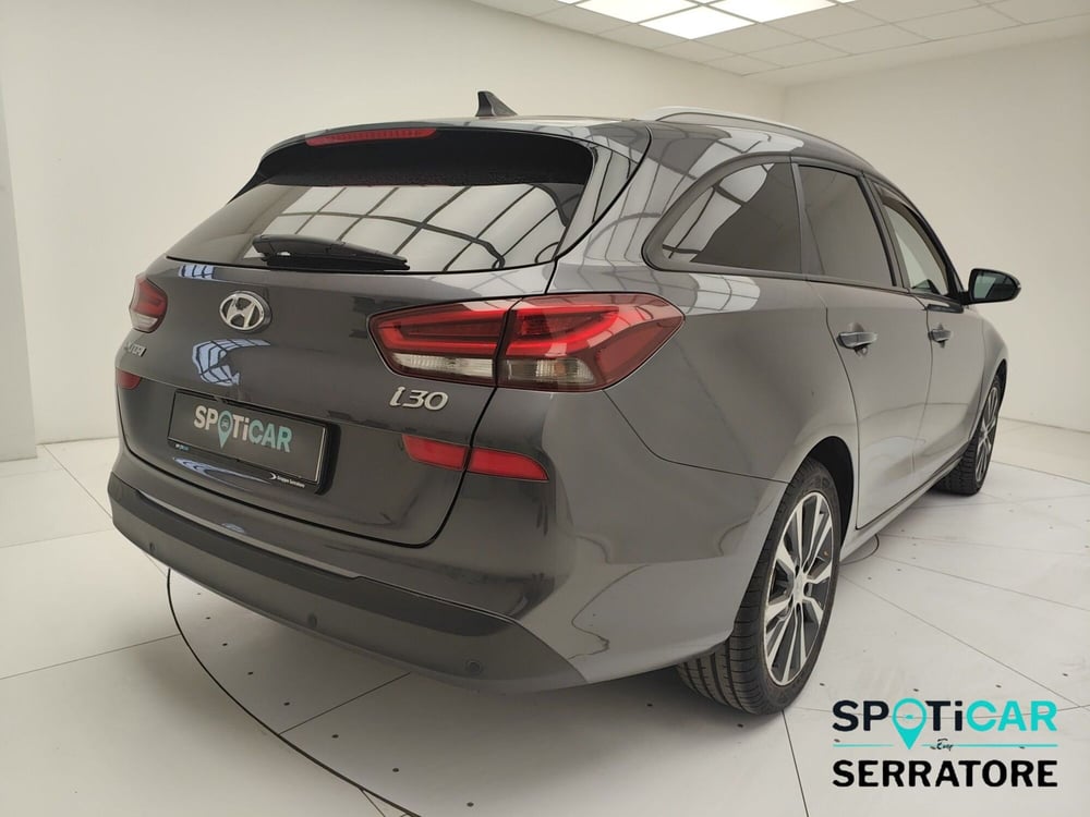 Hyundai i30 Station Wagon usata a Como (5)